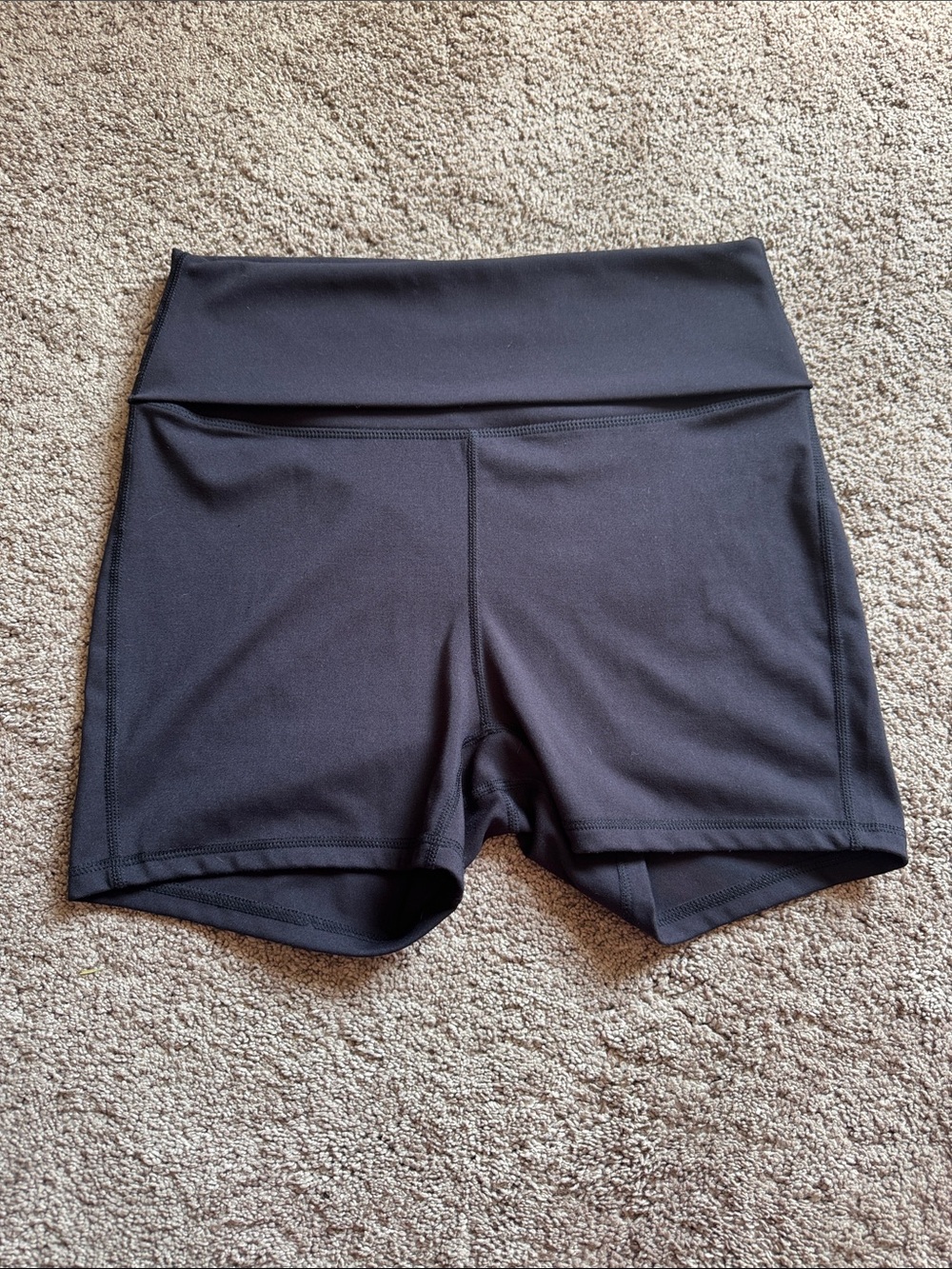 Women’s fold-over waist yoga short